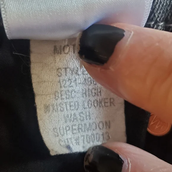 MOTHER HIGH WAISTED LOOKER . SKINNY LEG. SZ 25. STRETCH GREY. RAW HEM. - Picture 7 of 8